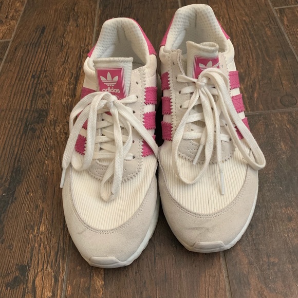 adidas Shoes - Adidas Casual Sneaker adidas Shoes - Adidas Casual Sneaker